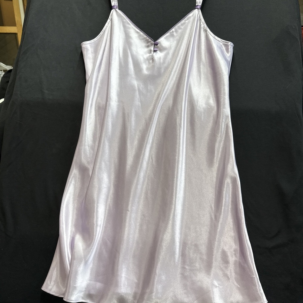 Elegant Enchanting Nightgown for Women Pale Lavender W/ Purple Trim Size Lg